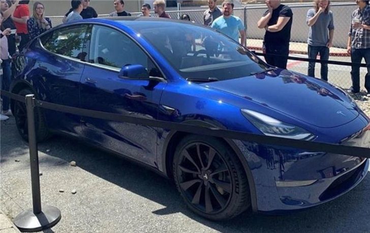 又一批特斯拉Model Y用户收到通知，3月份交付新车！