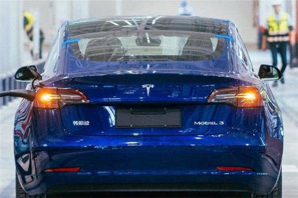 国产特斯拉Model 3长续航版可享新能源补贴：668km续航里程