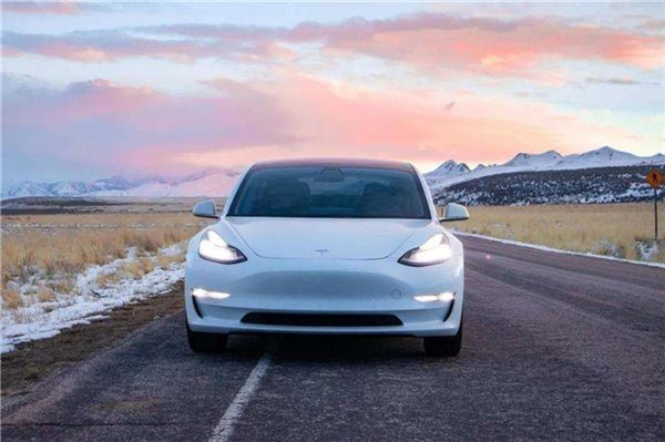 国产Model 3标准续航版降至22万？特斯拉回应：消息不实