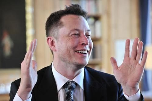 马斯克：今年特斯拉可实现完全自动化，挑战不大