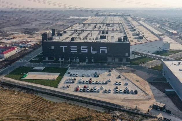 特斯拉：上海工厂 Model 3 产能增加至每年 25 万辆，公司暂无分拆的计划