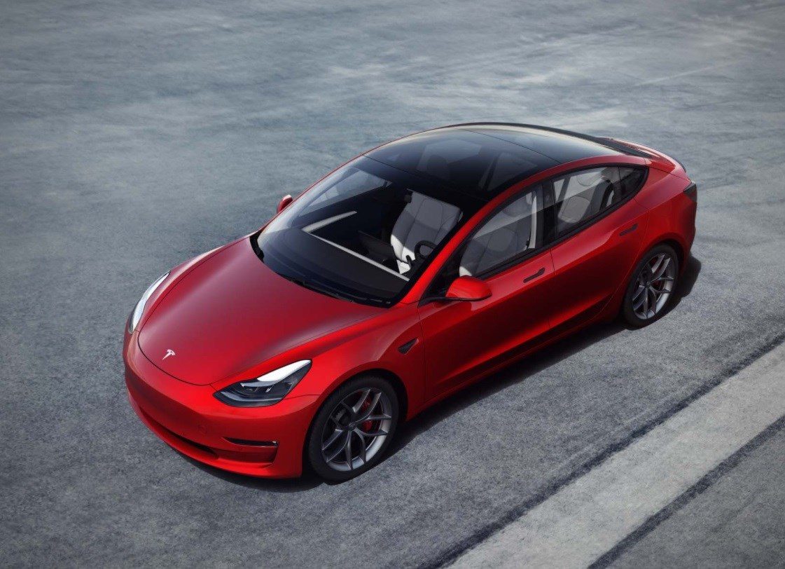 Model 3 地下车库撞墙，特斯拉回应：未发现车辆制动系统异常