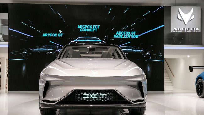 华为和百度加持，北汽 ARCFOX 极狐能否在电动汽车领域拔得头筹