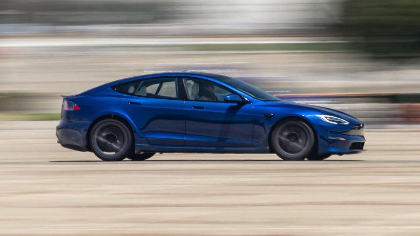 特斯拉 Model S Plaid 将解锁 322Km/h 极速，软件还未就绪
