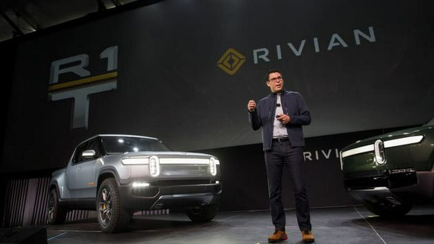 电动汽车制造商 Rivian 已推迟零售客户车辆交付，亚马逊买的 10 万辆不受影响