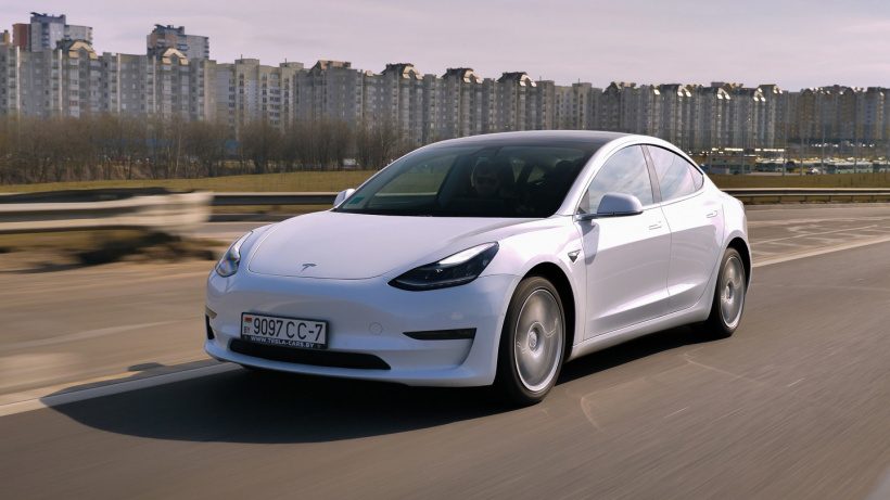 机构预计：特斯拉 2022 年销量将突破 130 万台，产能达 200 万