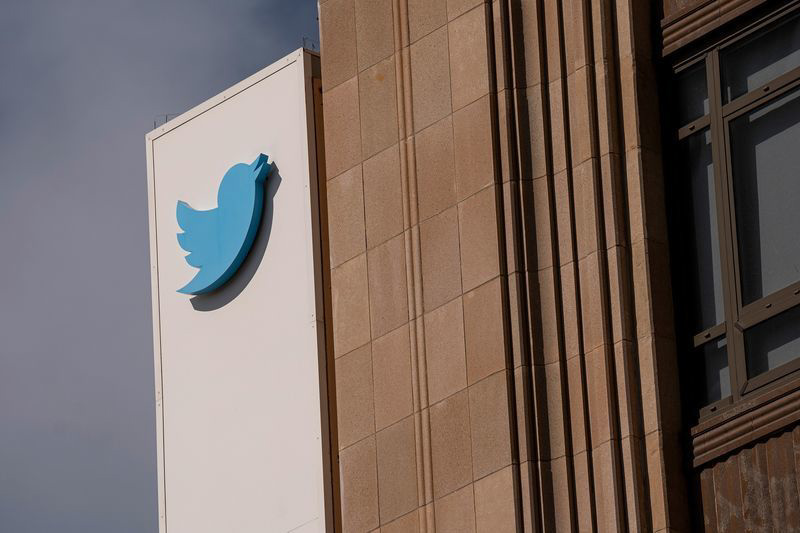 Twitter 在俄罗斯、乌克兰暂停所有广告，限制误导性内容