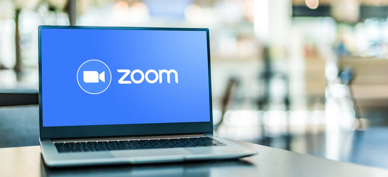 Zoom 第一季度营收 10.738 亿美元，净利润同比下降 50%