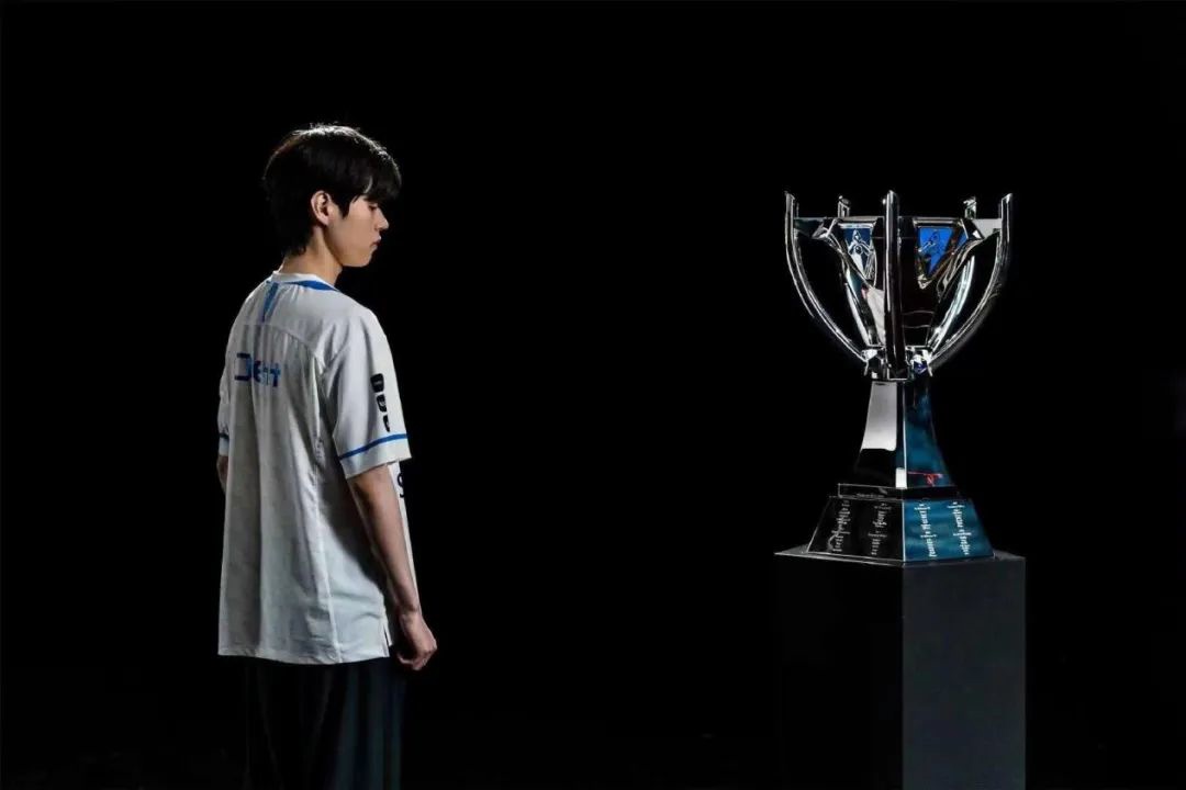 Deft 最后一舞圆梦，LPL 赛区路在何方？