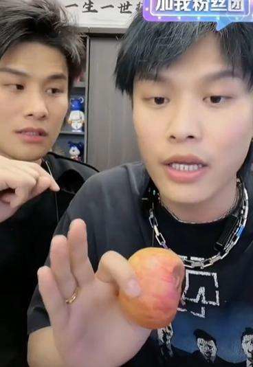 抖音带货主播“疯狂小杨哥”遭王海打假：产品已下架，退一赔三或退赔 1 个亿