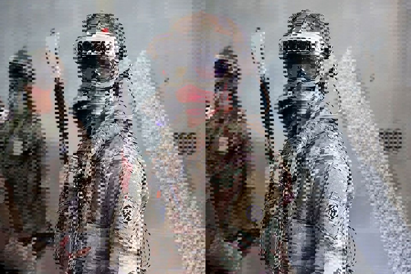 美国陆军订购更多微软 AR 眼镜：不再导致士兵恶心