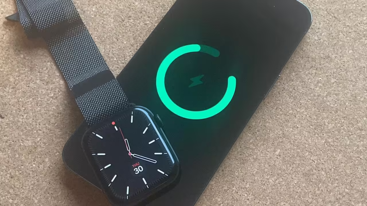 苹果新专利获批：iPhone 变身充电面板，正面实现反向无线充电 ...