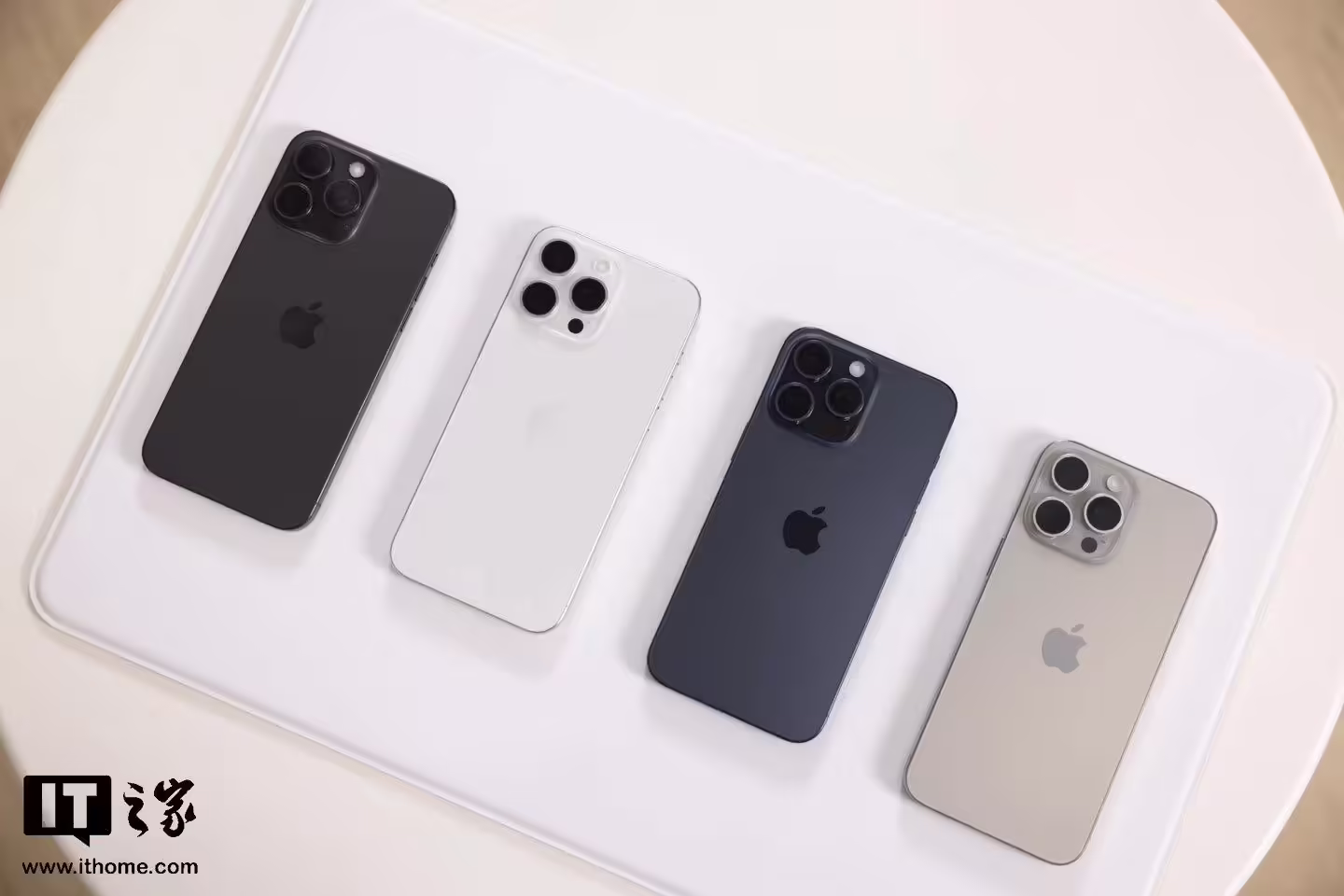 Mark Gurman：苹果计划为未拆封的 iPhone 新机提供最新系统，免开箱即可更新 ...