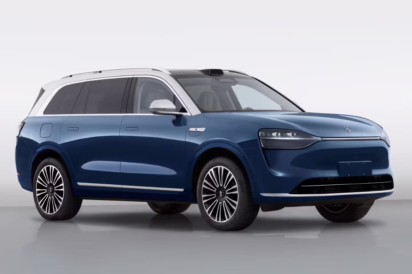 AITO 问界 M9 增程版申报，1.5T 发动机 + 双电机