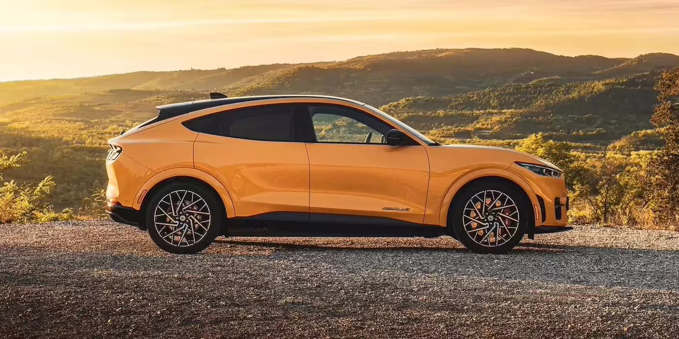 因存在动力丧失隐患，福特宣布在美召回 3.5 万辆野马 Mach-E 电动汽车 ...