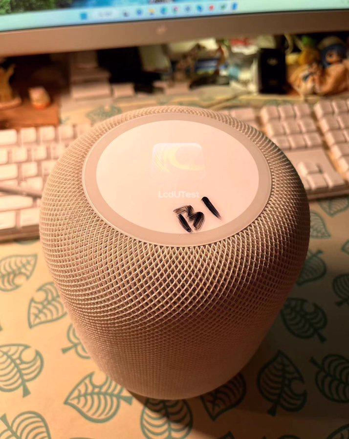 新款苹果 HomePod 原型机曝光，顶部带有大尺寸 LCD 屏幕