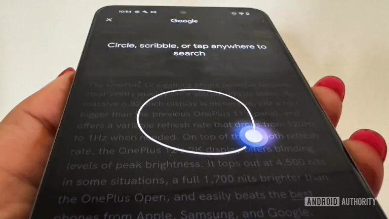 继三星 Galaxy S24 系列后，谷歌 Pixel 8 系列手机已支持 "圈选搜索" 功能 ...