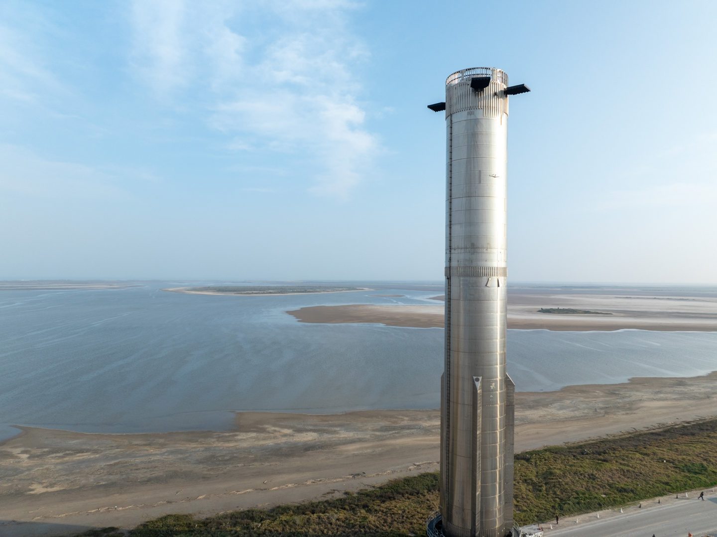 SpaceX 星舰准备第三次试飞，官方分享照片