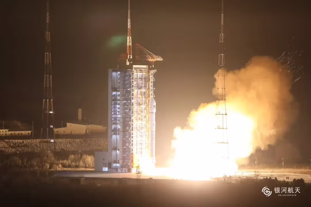 我国长征二号丁运载火箭 2024 年九战九捷，银河航天批产四颗 SAR 卫星成功发射 ...