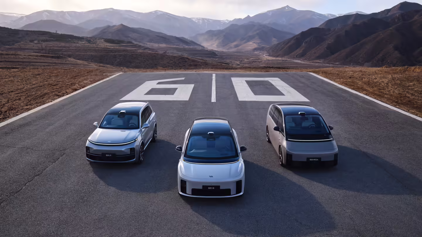 理想 i 系列首款纯电 SUV i8 发布，延续 MEGA 及 L 系列设计风格
