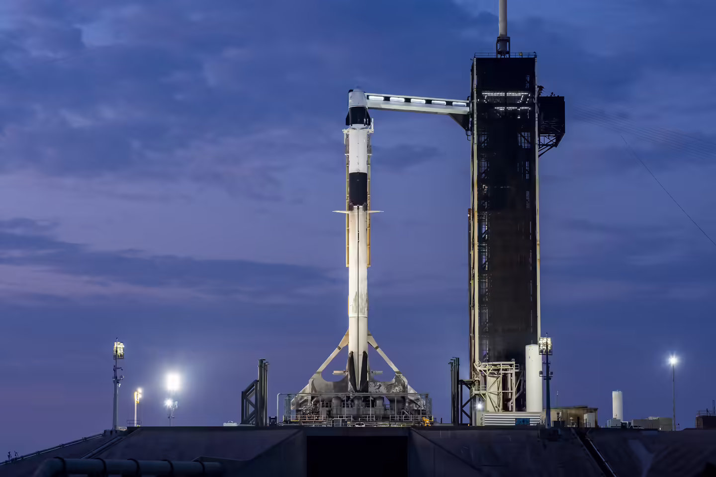 太空出差 8 天已变 9 个月，NASA 与 SpaceX 正推进明早 7:03 发射 Crew-10 任务的计划 ...