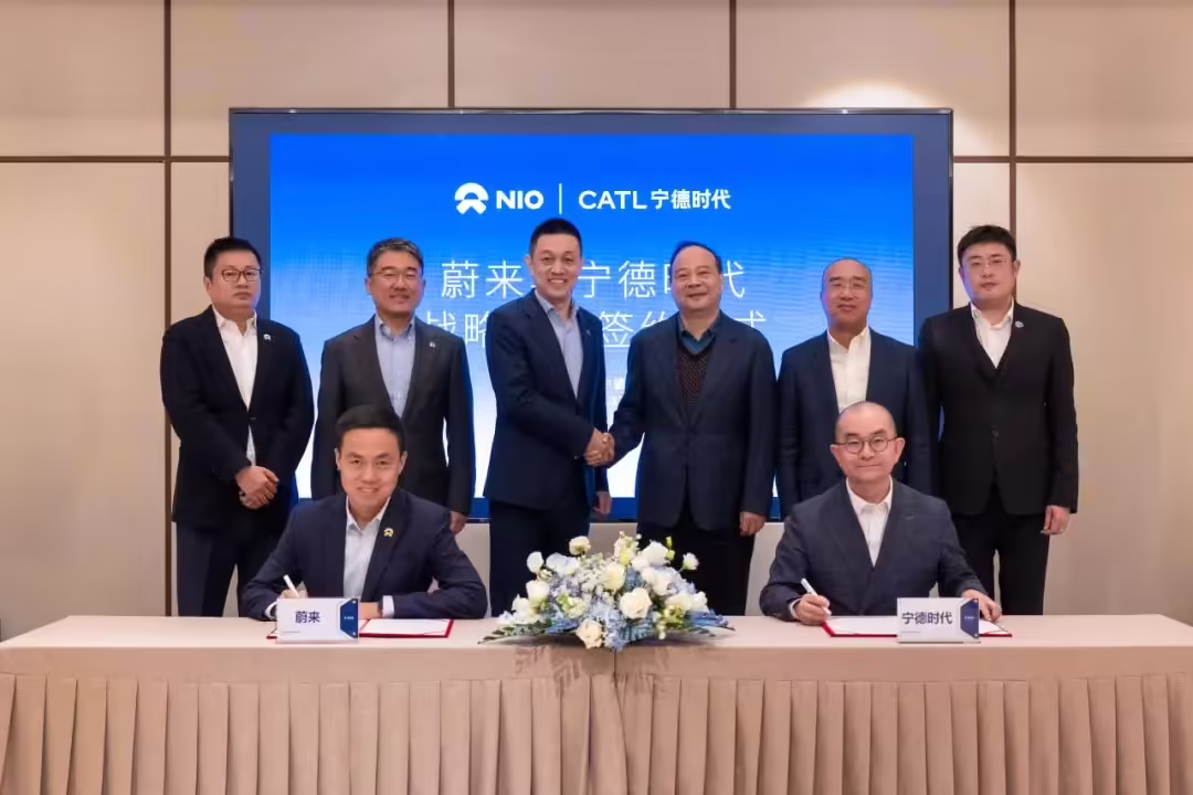换电合作达成：宁德时代正推进对蔚来能源不超过 25 亿元战略投资 ...