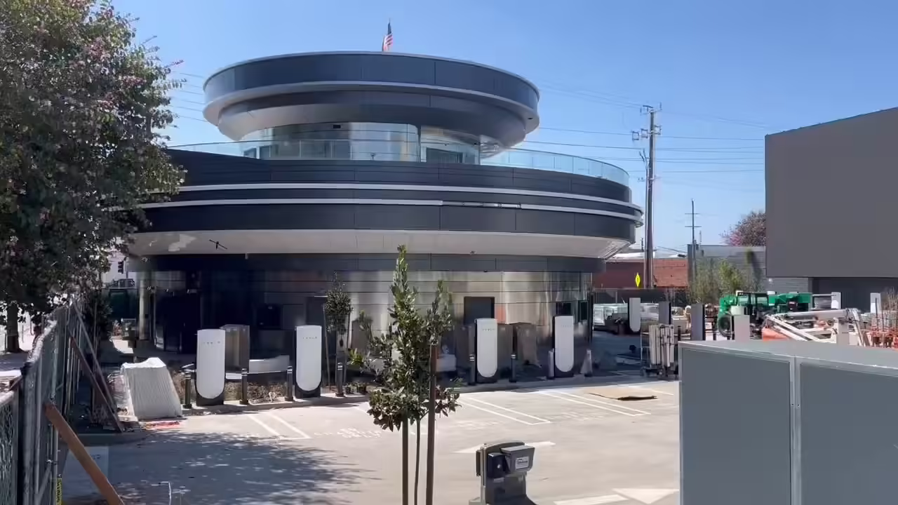 特斯拉餐厅接近完工，有望成美国洛杉矶新地标