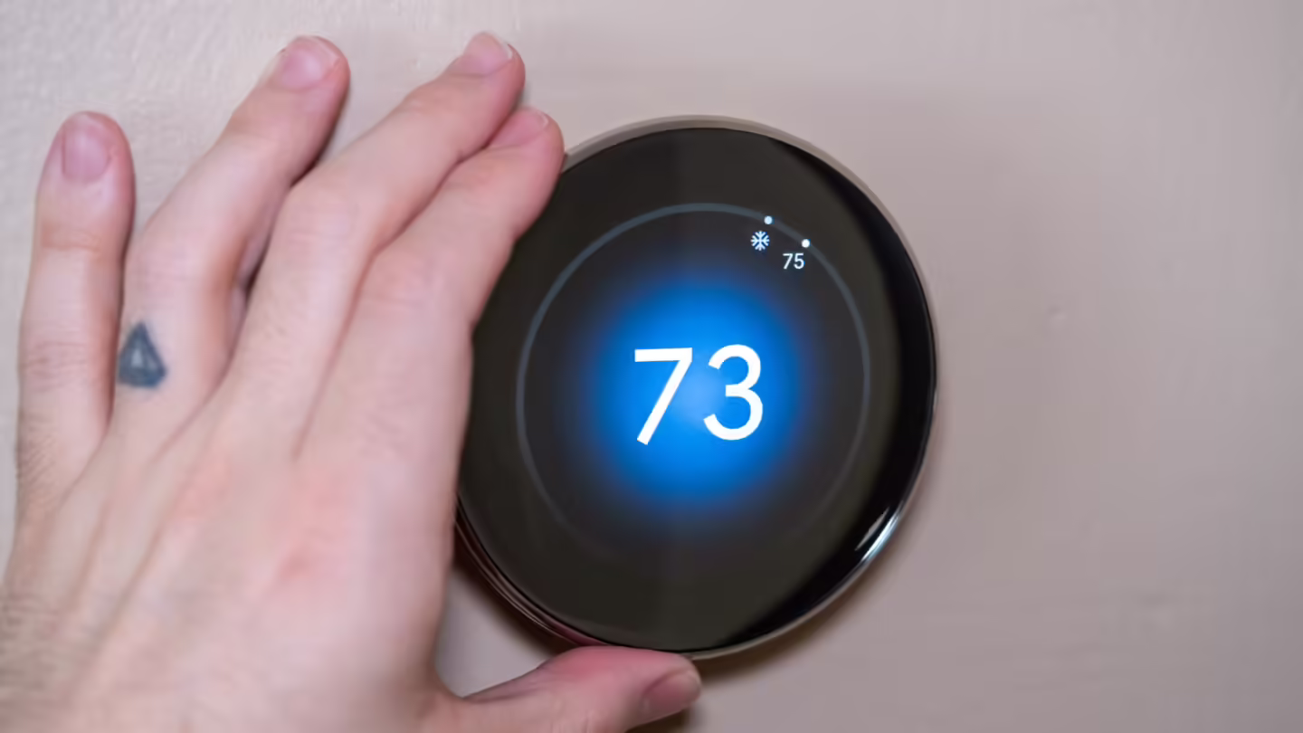 谷歌停止支持 10 年以上 Nest 智能温控器并退出欧洲市场：因当地供暖系统独具特色 ...
