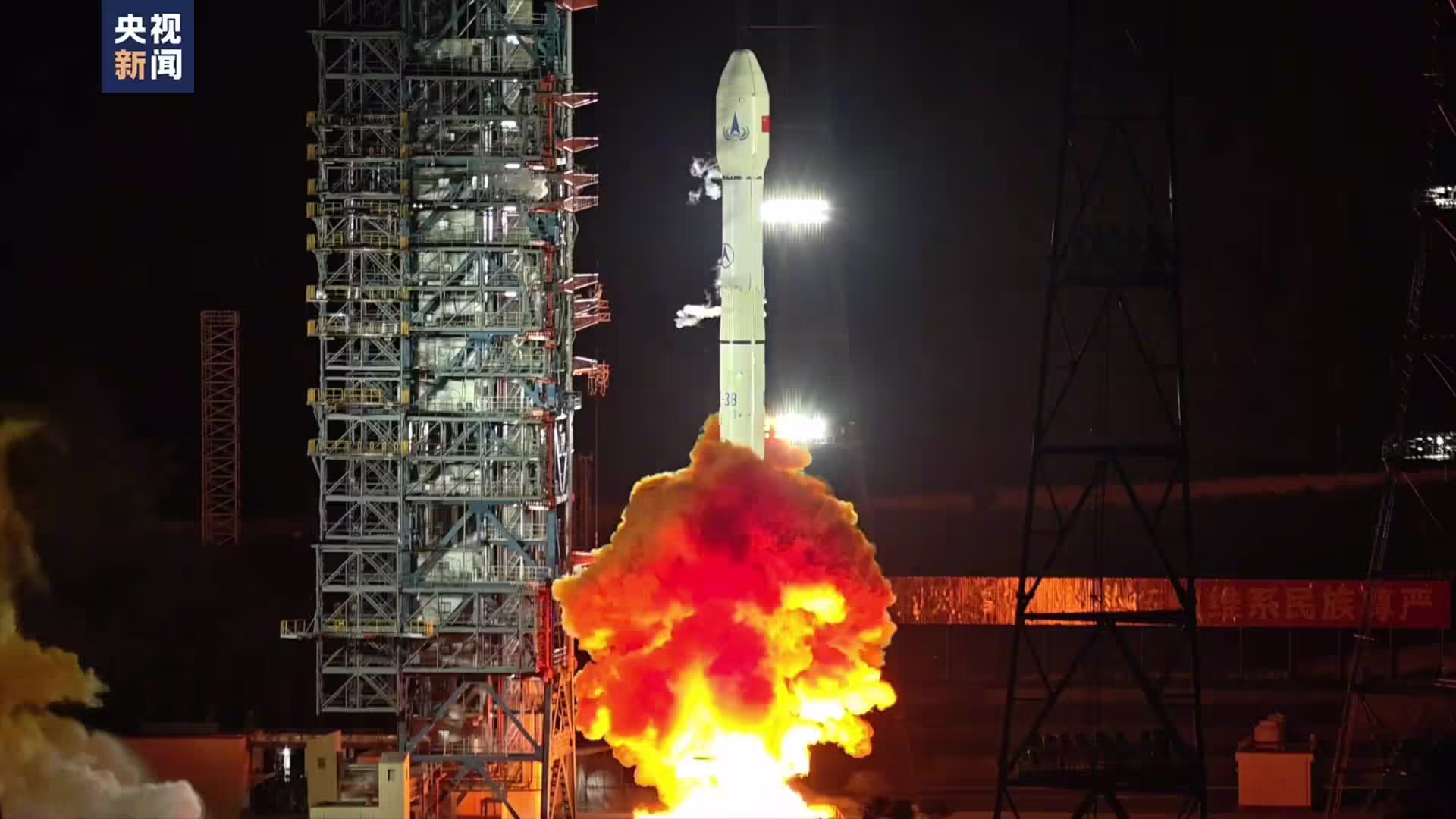 长三乙火箭成功发射天问二号探测器，我国开启首次小行星探测与采样返回之旅 ...