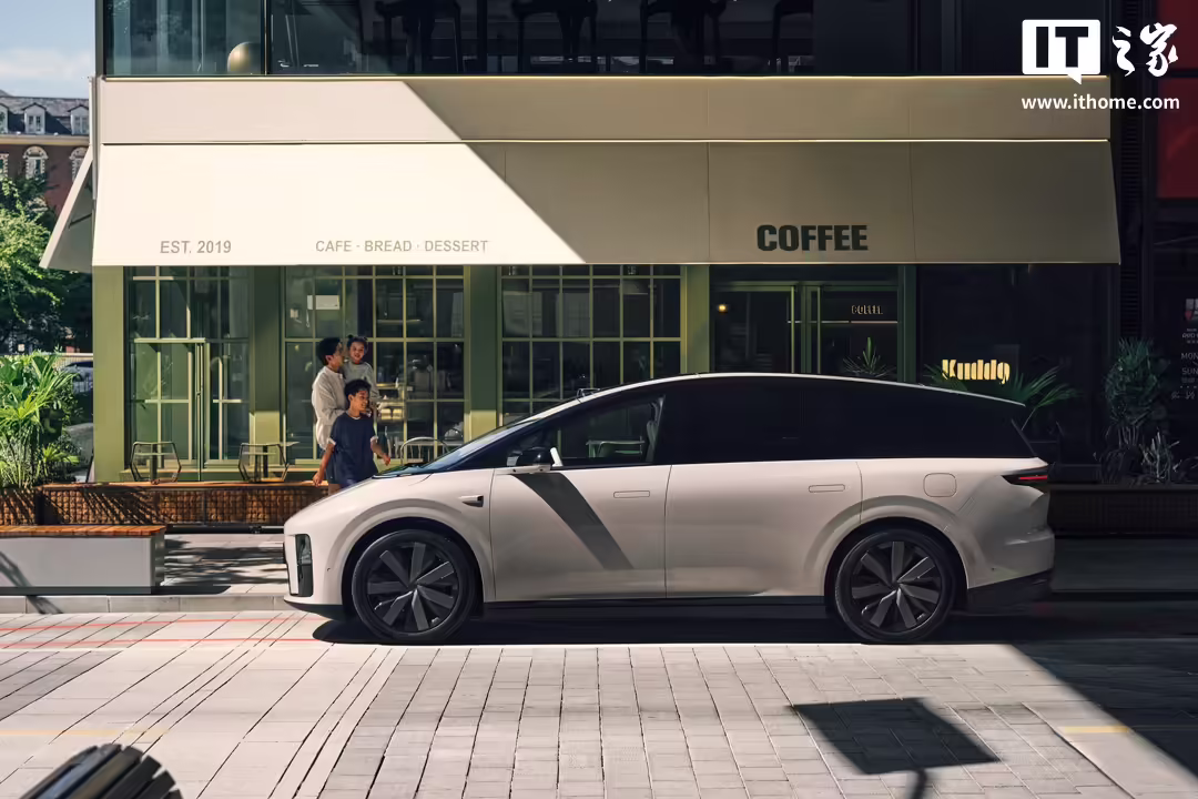李想：理想 i8 同样尺寸空间更大，是一款再次定义纯电 SUV 的产品 ...