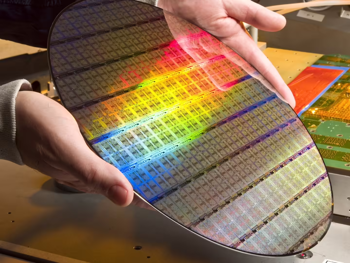 消息称台积电、英特尔、三星电子 2nm 代工节点良率分别约为 65%、55%、40% ...