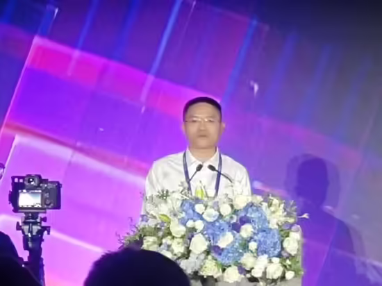 腾讯副总裁蔡学忠：看好 AI 的长期价值，内部 30% 代码由人工智能在写 ...