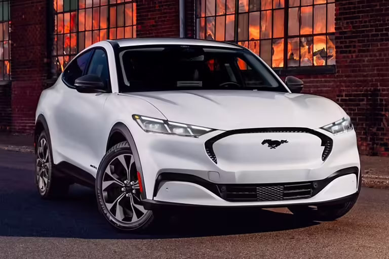 福特电动汽车业务去年亏损近 50 亿美元，CEO 法利称“消费者已表明态度” ...