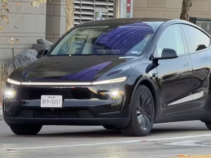 特斯拉 Robotaxi 无人驾驶出租车服务扩展至达拉斯和休斯顿