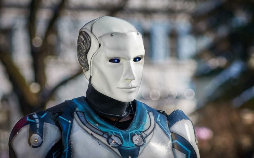 日本目标到 2040 年部署 1000 万台 AI 机器人，应对整体劳动力短缺 ...