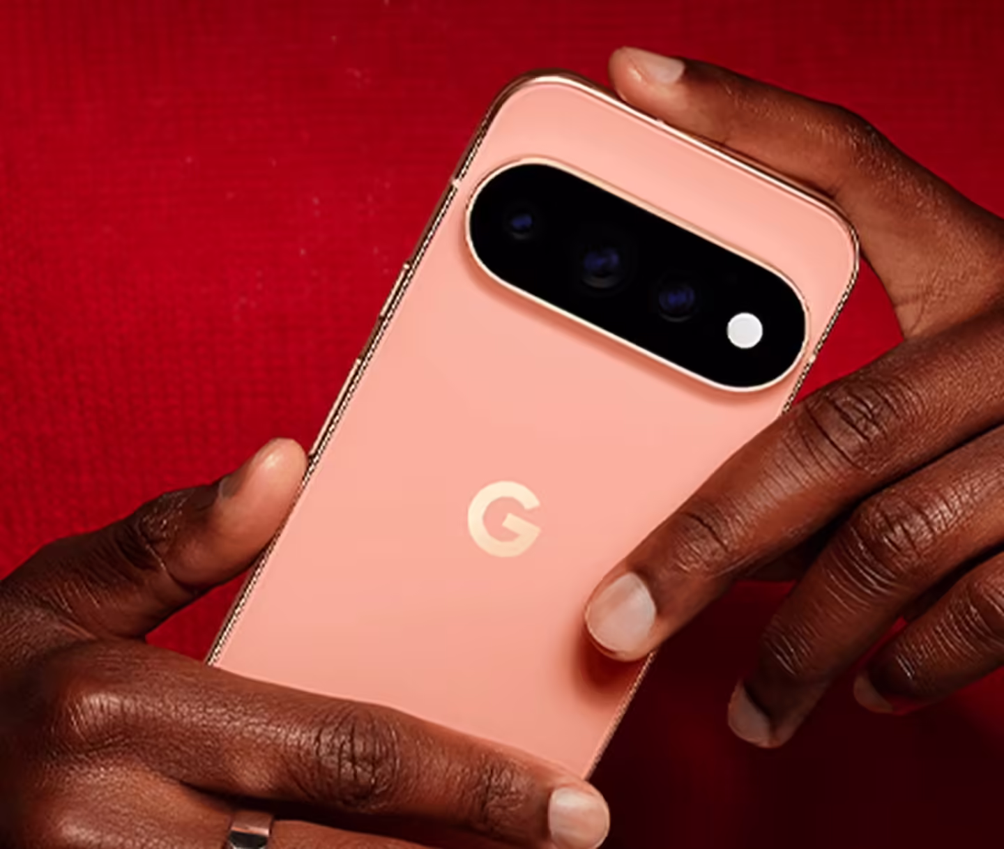 谷歌 Pixel 11 Pro 手机官方渲染图流出，外观细节抢先看