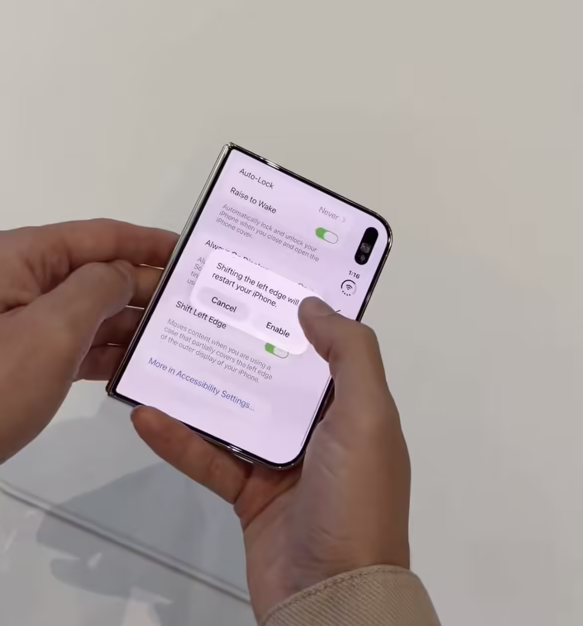 苹果iPhone Duo增Shift Left Edge功能：开启加粗左黑边，解决保护壳轻微遮挡外屏问题 ...