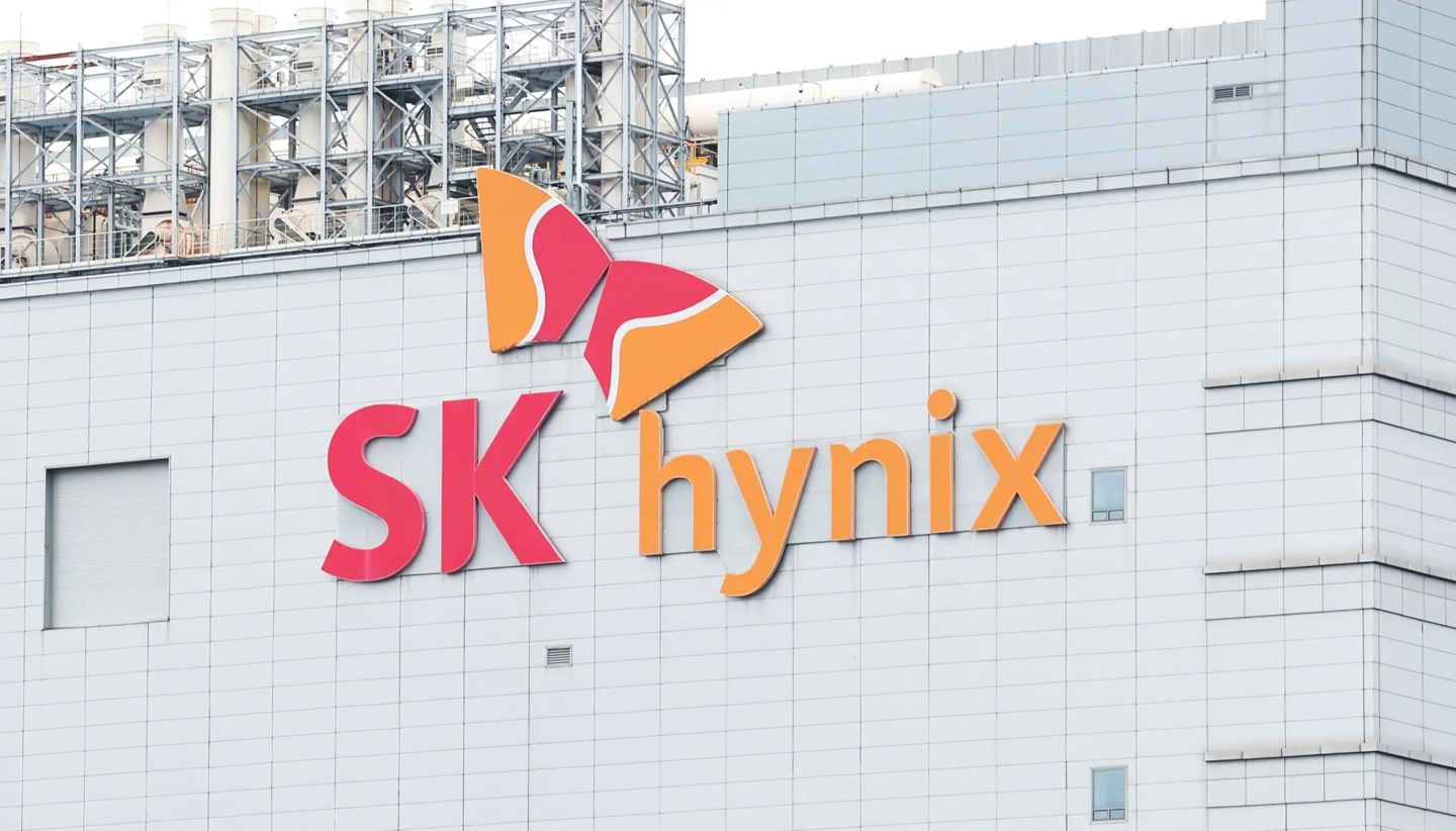 SK 海力士回应“与英特尔洽谈在美生产存储芯片”：正探索各种方案，尚未敲定任何具体计划
