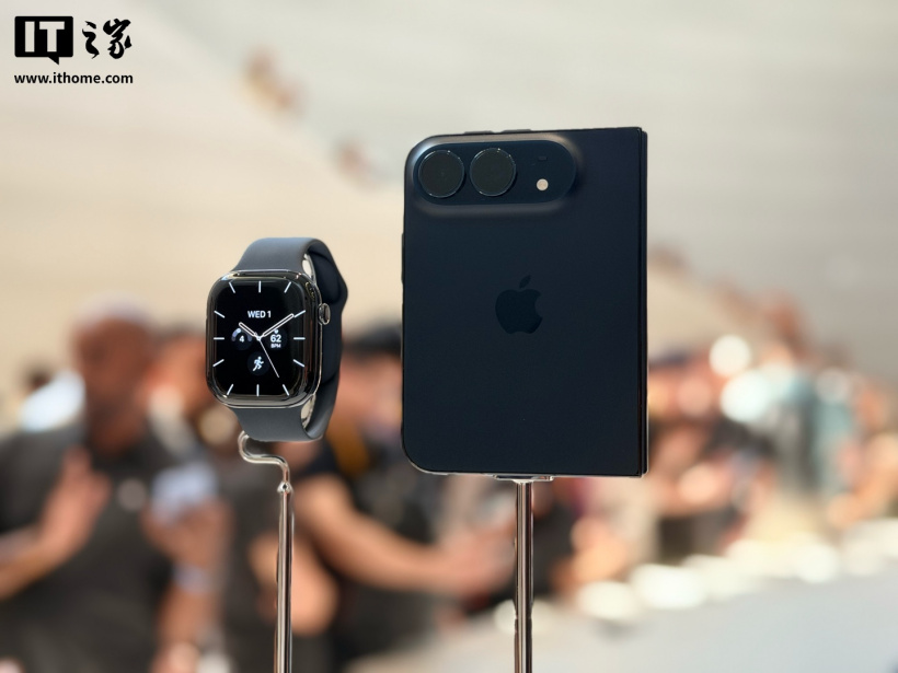 消息称苹果 iPhone Duo 暂不支持微信平板模式，无法实现双设备登录同一账号