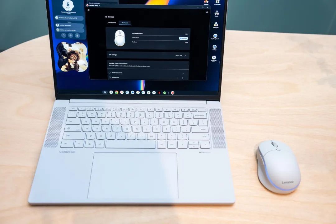 谷歌携五大 PC 厂商正式推出首批 Googlebook 笔记本，起售价 899 美元