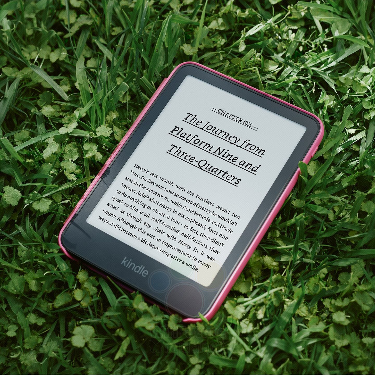 2026 款 Kindle 电子阅读器曝光：系列首用圆角 E-Ink 屏幕，电源键移至机身右侧