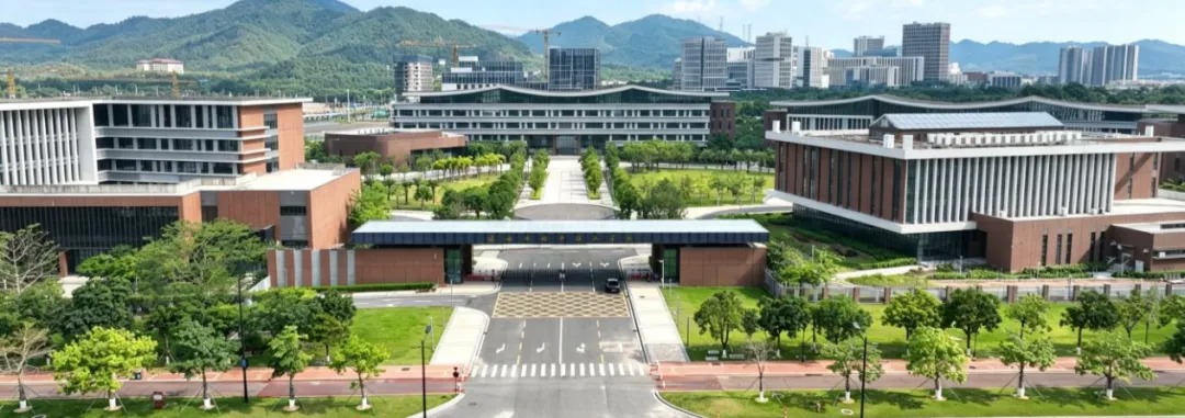 格力技工学校首届新生开学：董明珠任校长，机电与制冷方向最热门