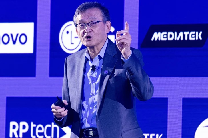 英特尔 CEO 陈立武：未来两到三年 AI 硬件将持续短缺
