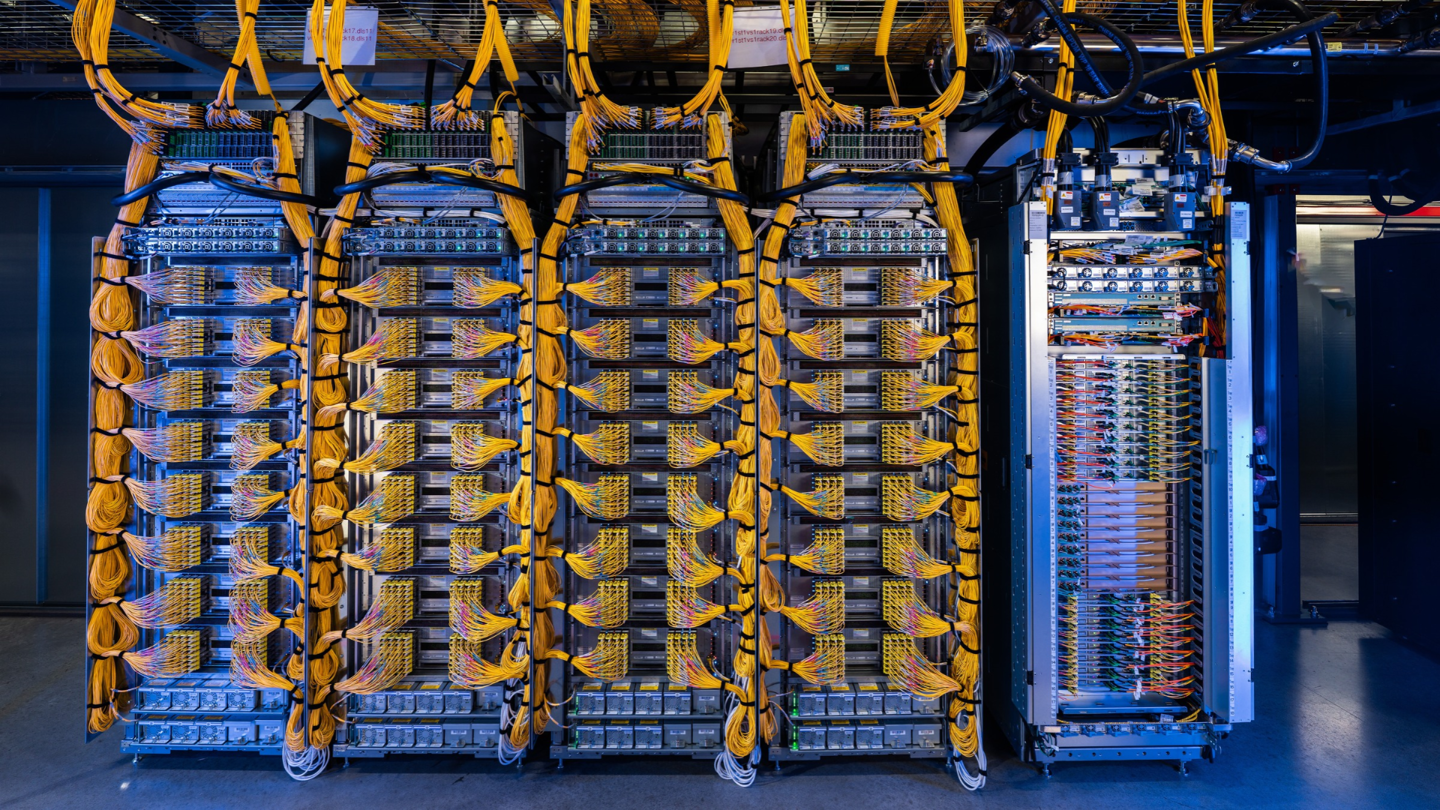 谷歌 Google Cloud 计划部署至多 96 万块 GPU 的英伟达 Vera Rubin 平台